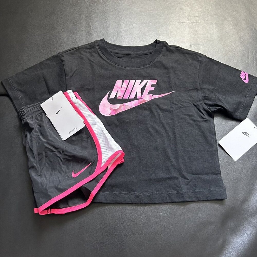 NWT Nike Athletic Set Girls Size 5